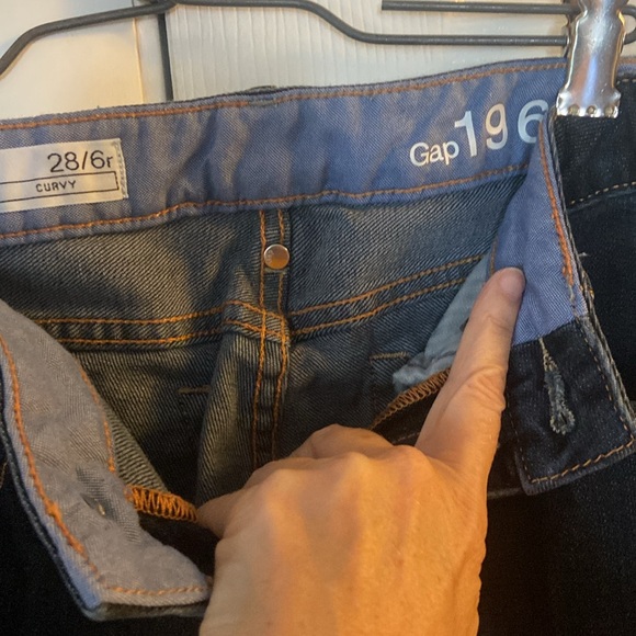 Gap 1969 Curvy bootcut lowrise jeans - 28/6R - EXCELLENT condition!! - Picture 4 of 10